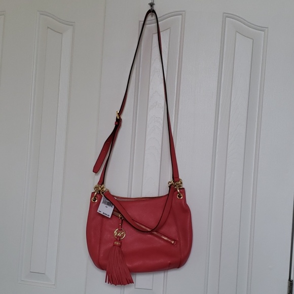 NWT Michael Kors Charm Tassel Bag - Picture 2 of 5